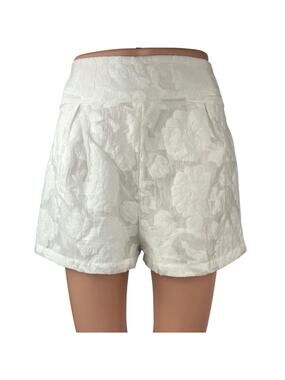 NEW Fashion Nova  Lace White Floral Print Textured Jacquard Wide Leg Shorts Sz L